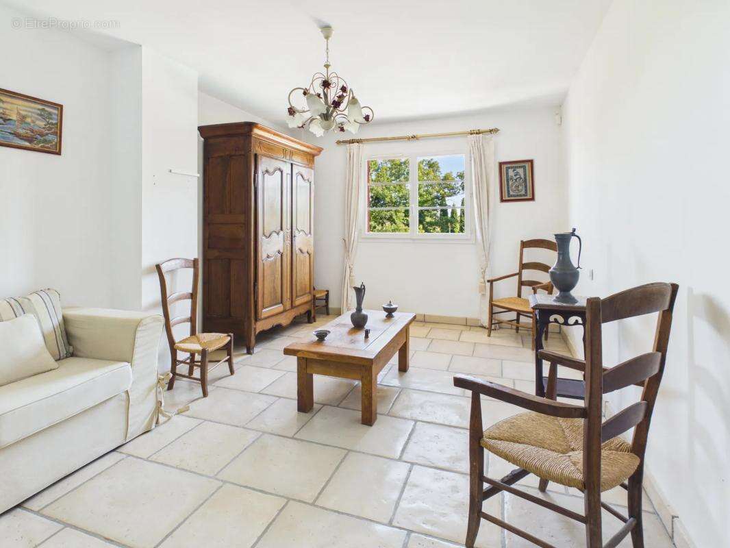 Maison à MONTAUROUX