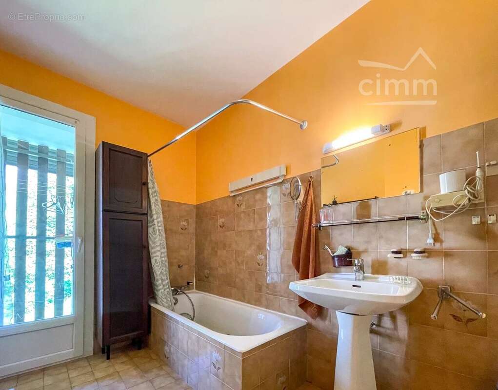 Appartement T4 de 98m² - Balcon et loggia - cave - vue - photo 7