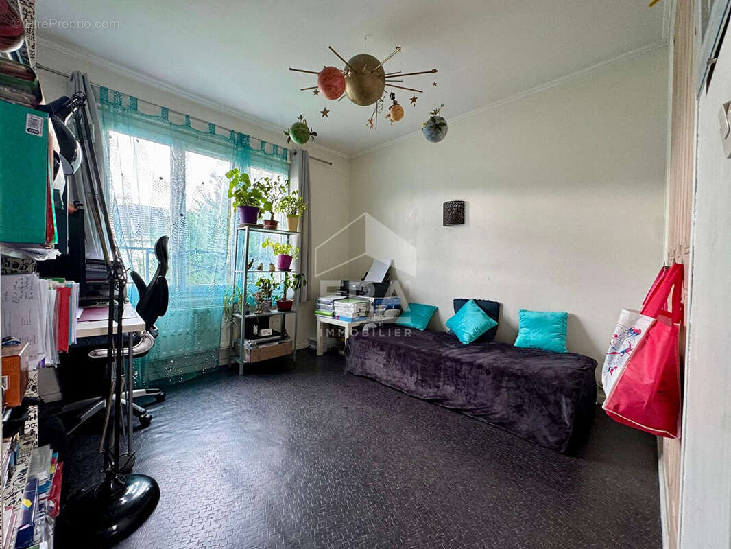 Maison à COMBS-LA-VILLE