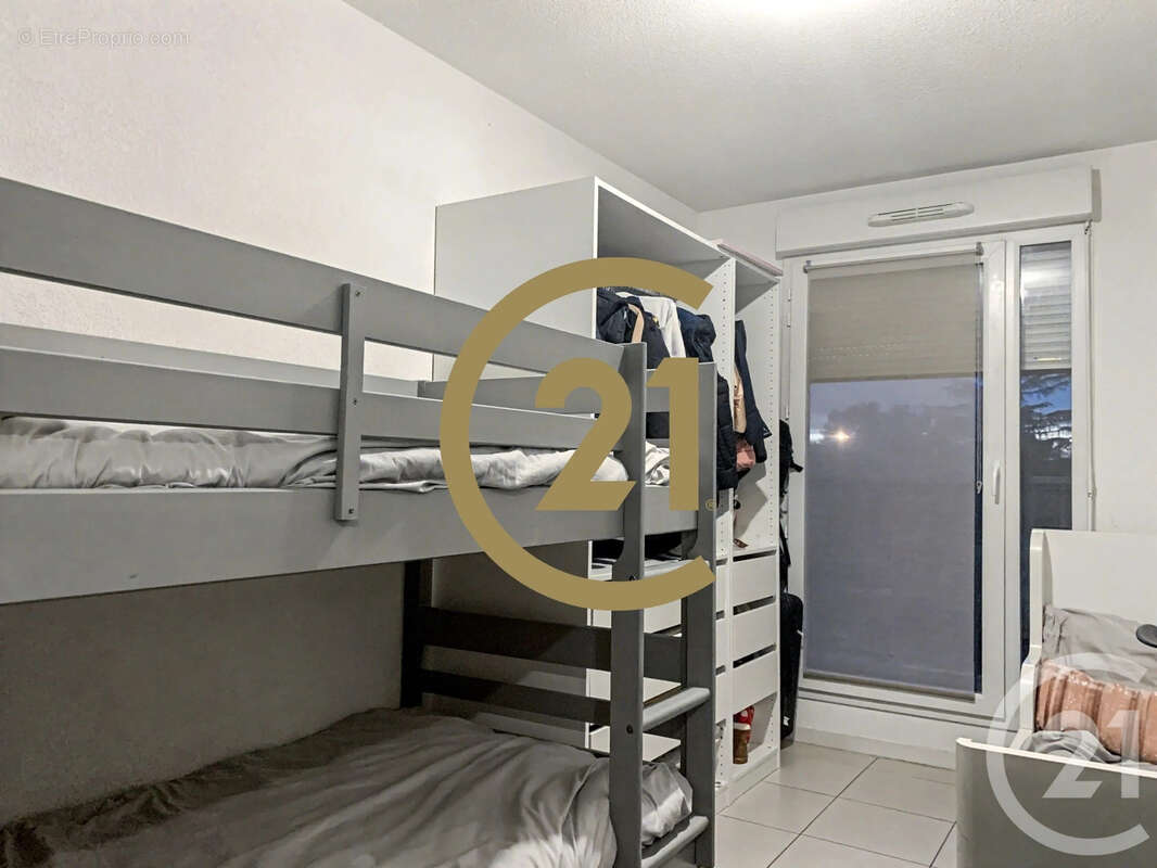 Appartement à DECINES-CHARPIEU