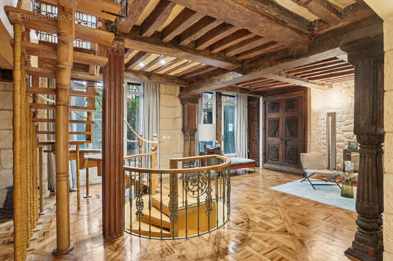 Appartement à PARIS-6E