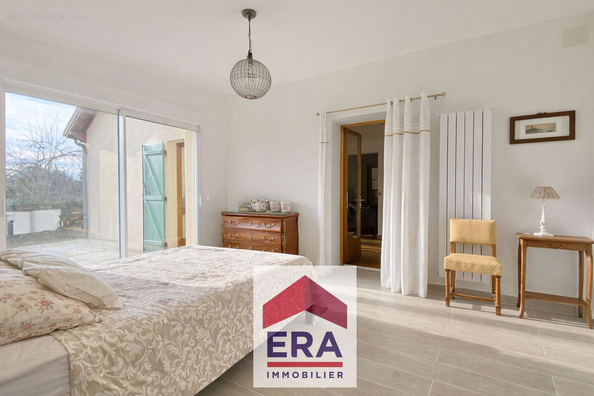 Maison à SARTROUVILLE