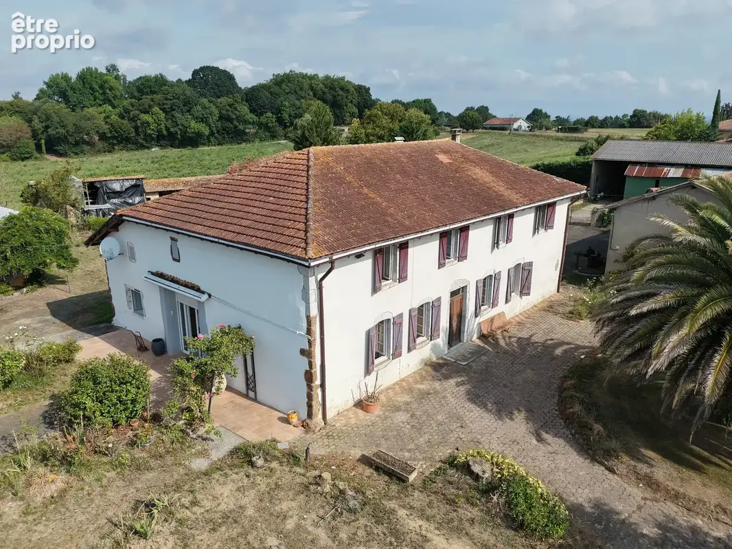 Grande maison de caractère à Tilh, 6 chambres - photo 3