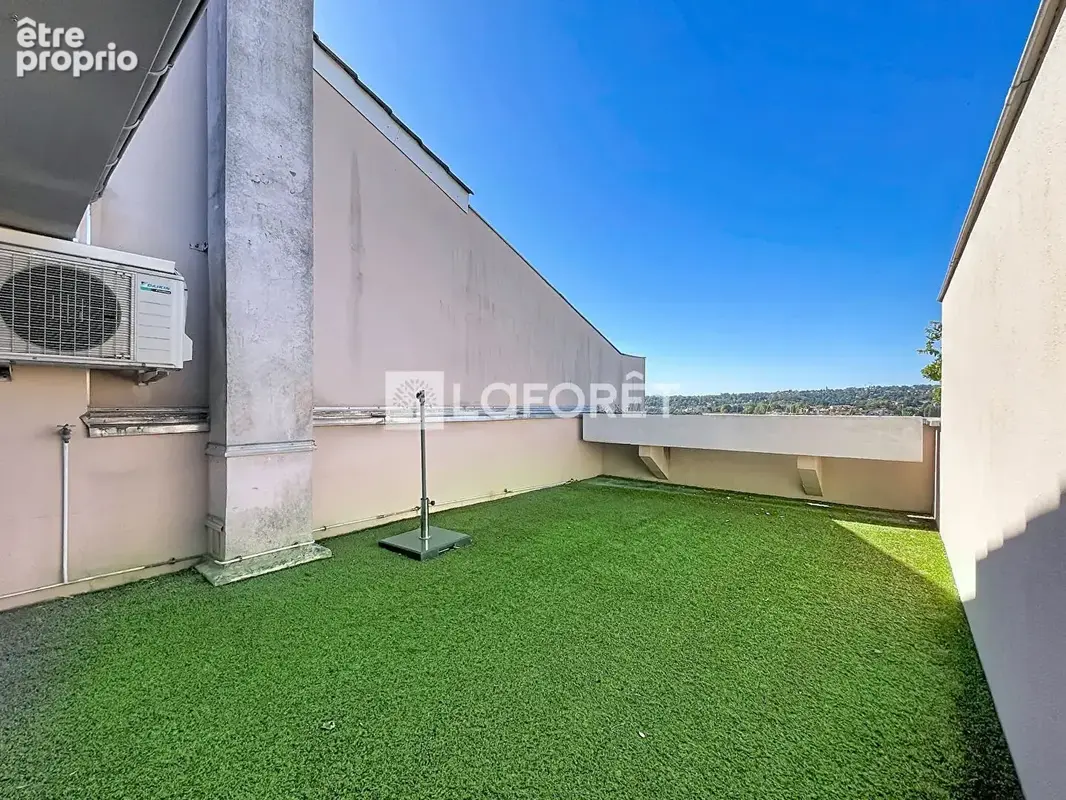 Secteur Mairie - Appartement T3 - 97.51m2 - photo 4