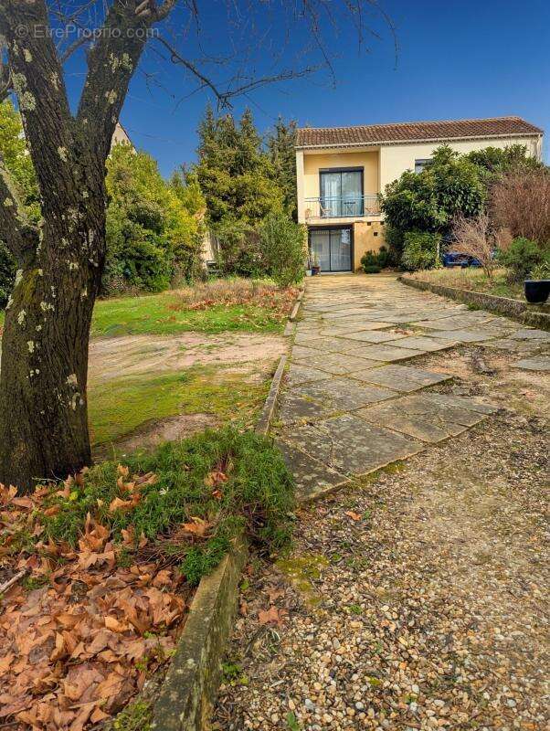 Maison à UZES