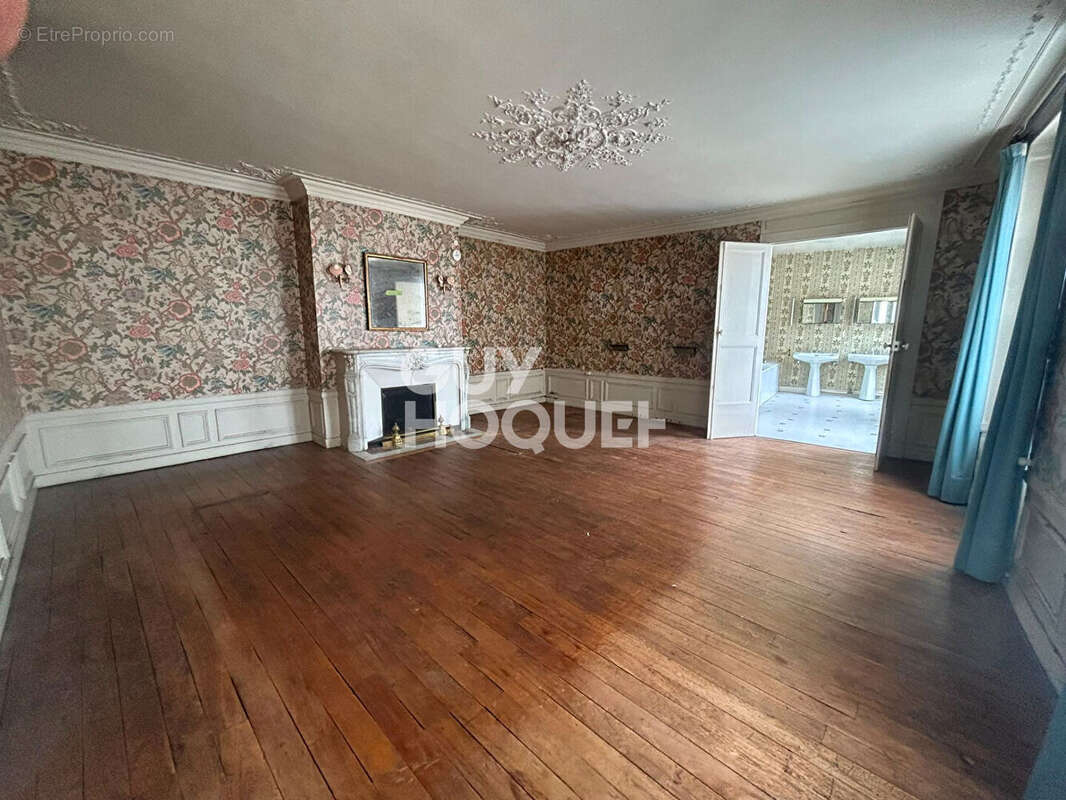 Appartement à COMPIEGNE