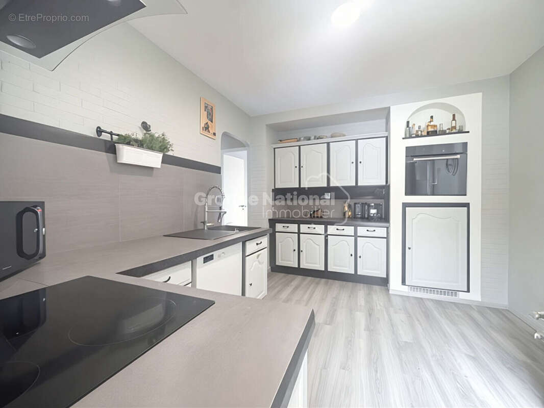 Maison à ENSUES-LA-REDONNE