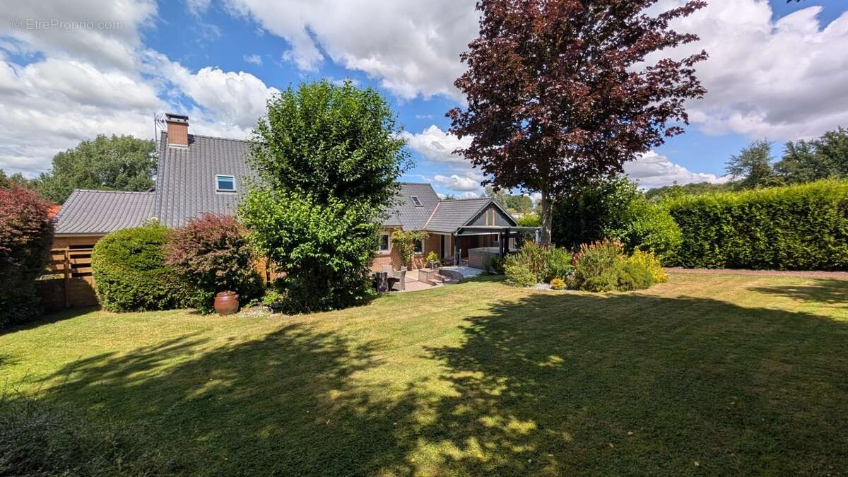 EXCLUSIVITÉ – Une élégante propriété de caractère au cœur d'Ecques(62) - photo 11