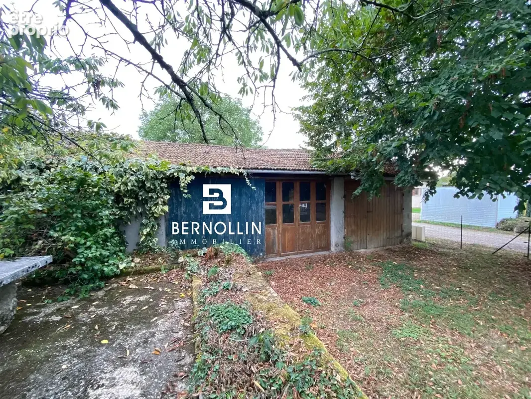 Au coeur du village d'Attignat, Maison familiale de 153 m2 avec fort potentiel sur 2 736 m2 de terrain - photo 14