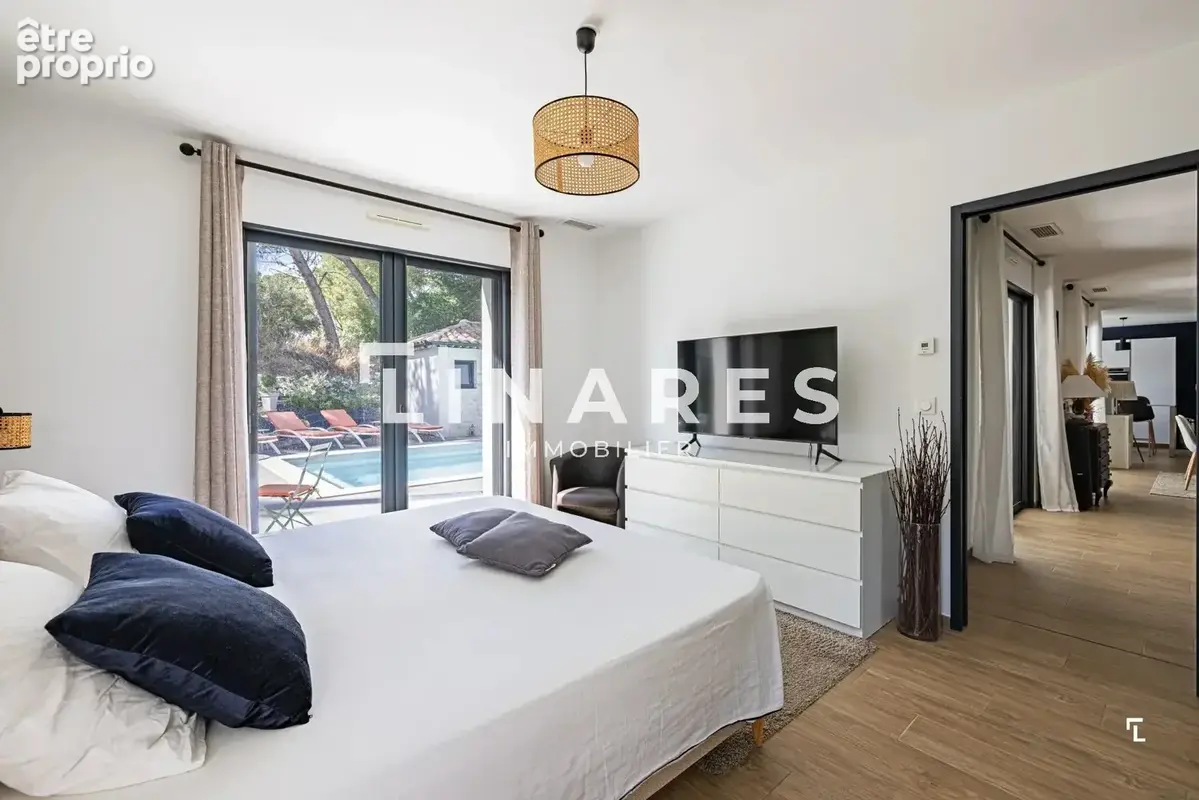 LA PREMIUM - Villa de 147m² - Piscine - Garage - Carport - Parcelle de 1006m² - 13400 Aubagne Les Fenestrelles - photo 18