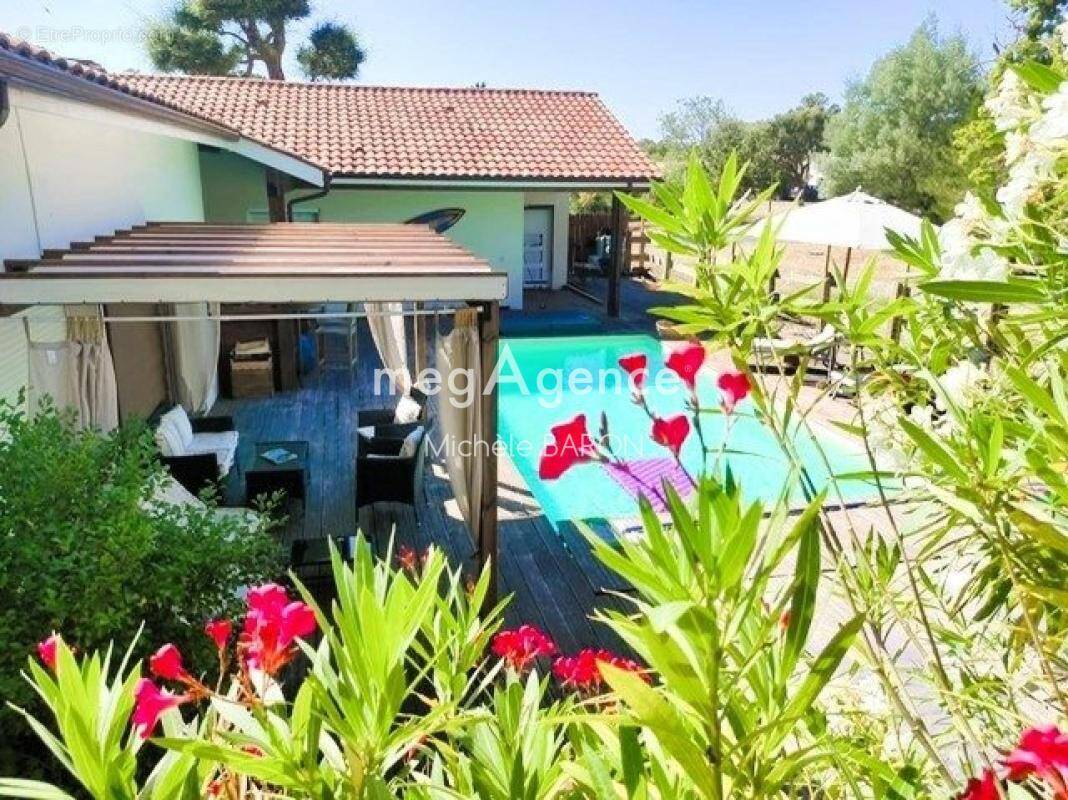 Maison à MOLIETS-ET-MAA