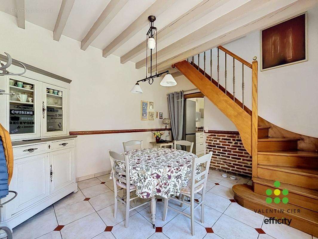 Maison à SAINT-PIAT
