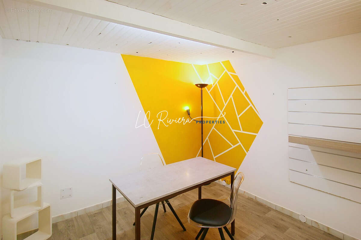 Commerce à SAINT-RAPHAEL