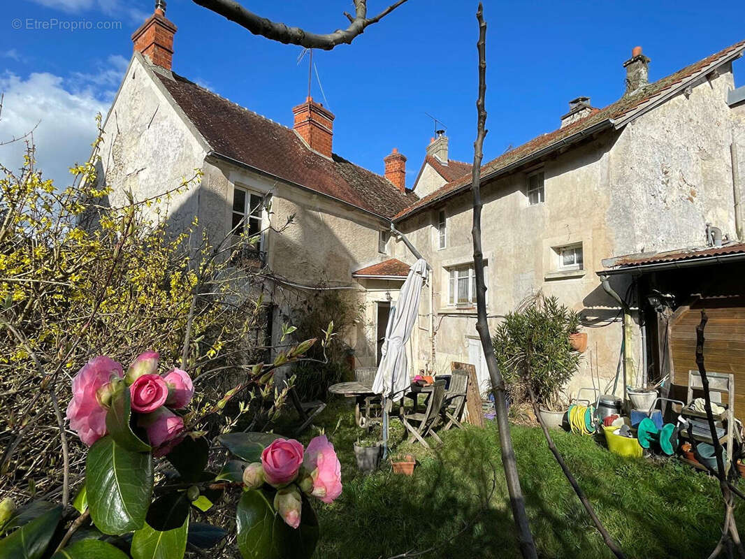 Très grande maison de caractère 6 pieces,167m² avec terrain - photo 13
