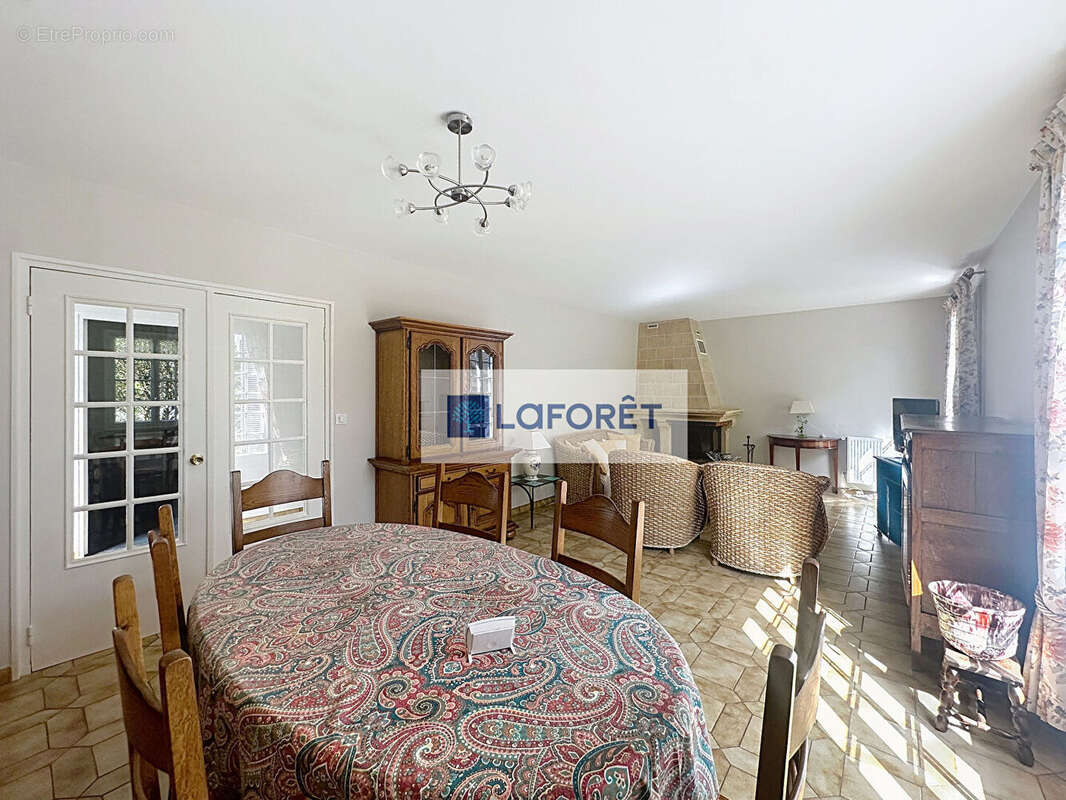 Maison à SARTROUVILLE