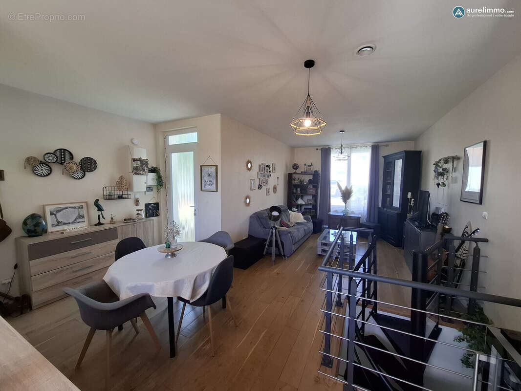 Maison à NERIS-LES-BAINS