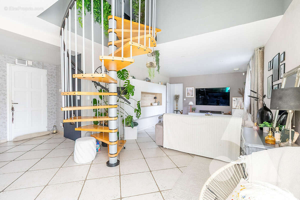 Maison à CANNY-SUR-MATZ