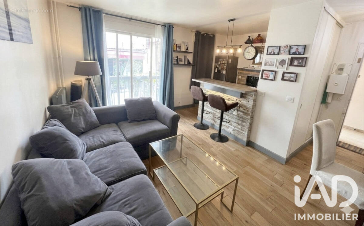 Photo 1 - Appartement à COURBEVOIE