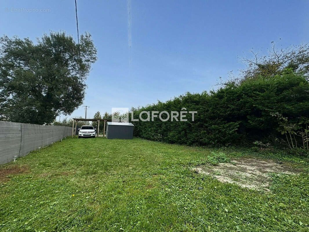 Maison à SAINT-TRIVIER-SUR-MOIGNANS