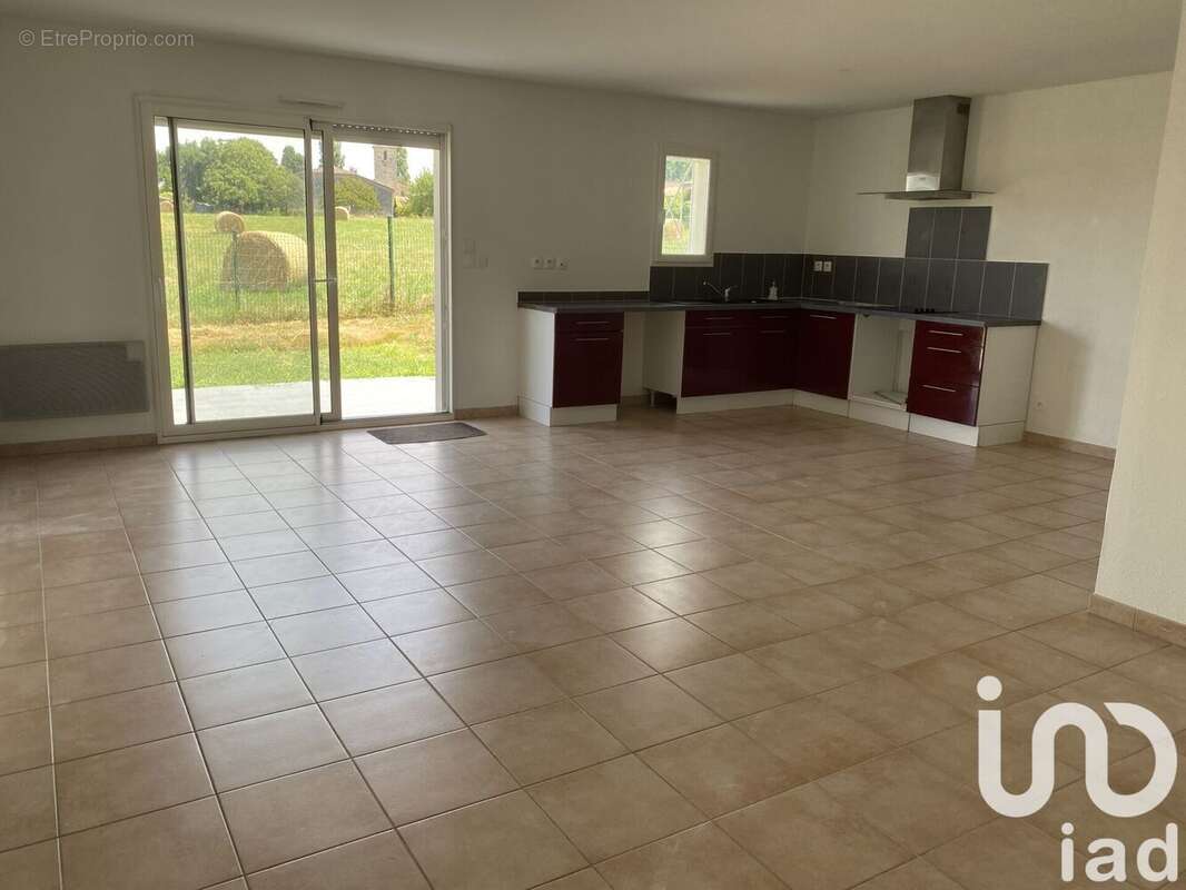 Photo 3 - Maison à COIMERES