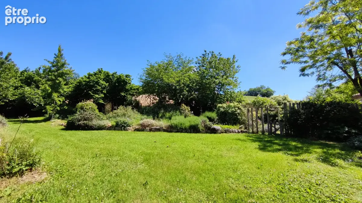 Magnifique maison en pierre avec gîte attenant et 6 575 m2 de terrain arboré - photo 37