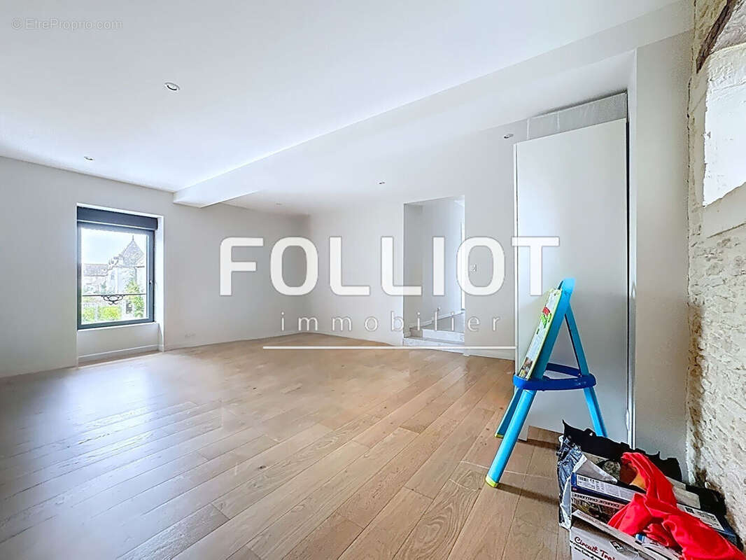 Maison à FRENOUVILLE