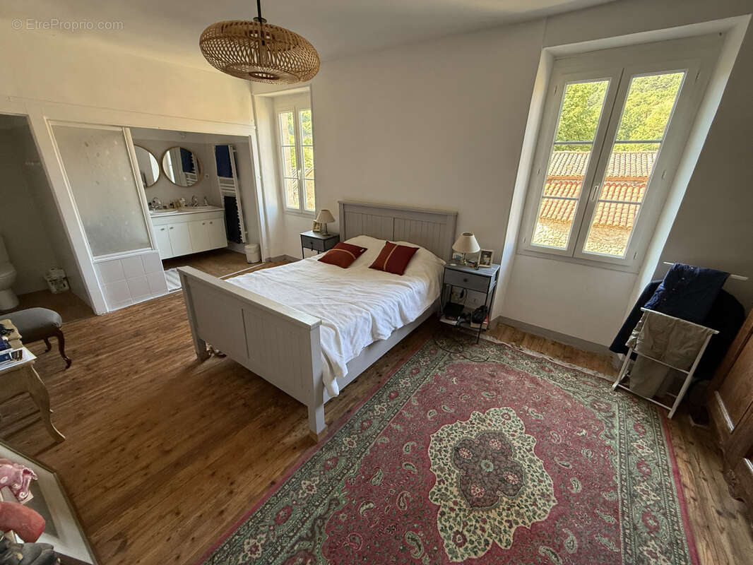 Maison à SAINT-AFFRIQUE