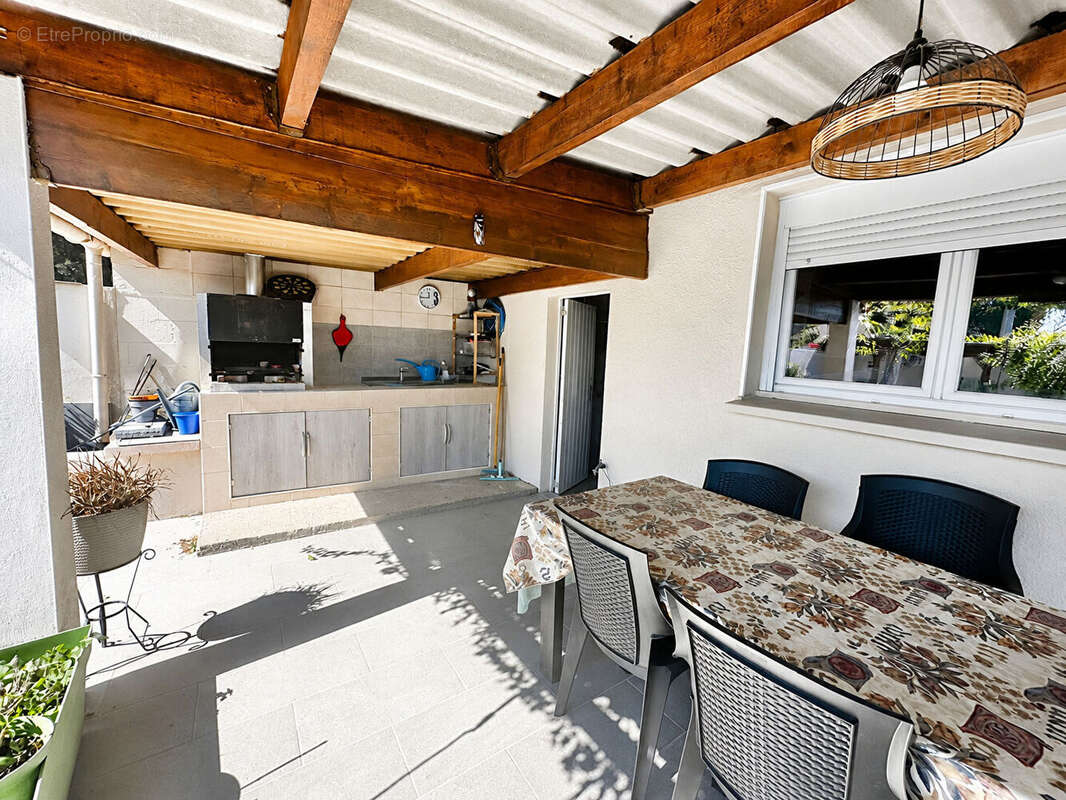 Maison T5 avec jardin et garage - photo 6