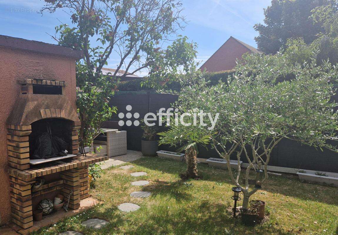 Maison à MONTIGNY-LE-BRETONNEUX