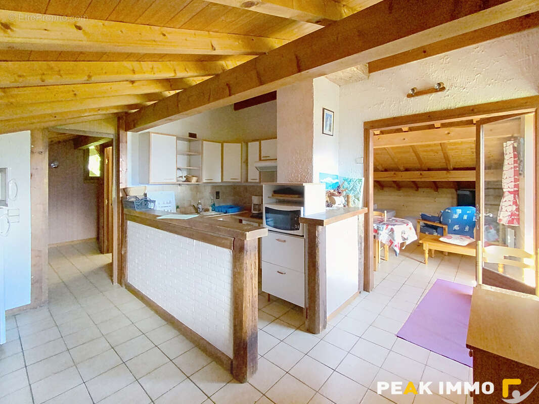 Maison à COMBLOUX