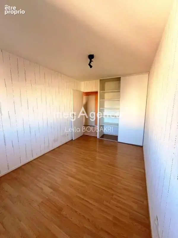 Villeurbanne – charpennes / république – t2 avec balcon et garage - photo 6