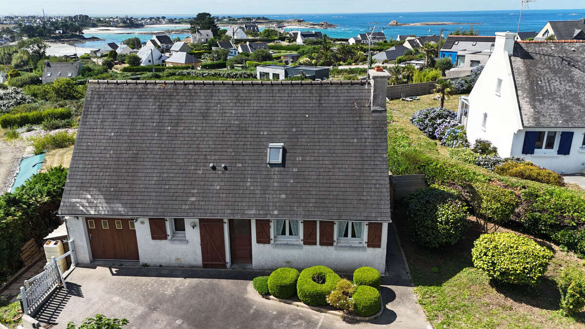 Maison à PLOUGUERNEAU