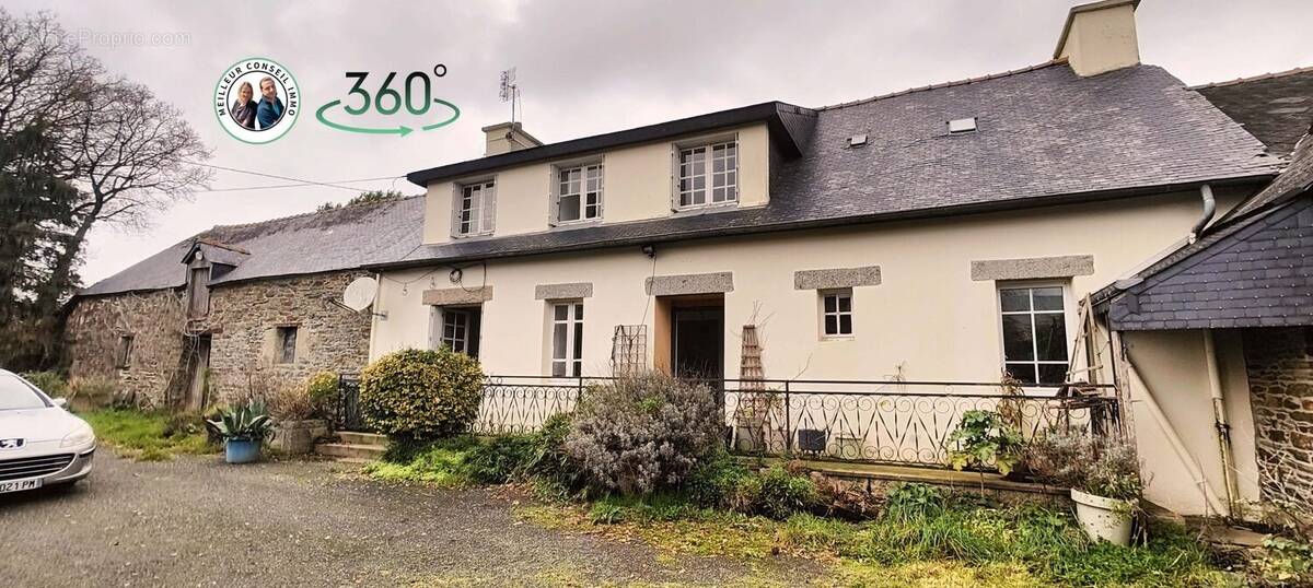 Maison à SAINT-THELO