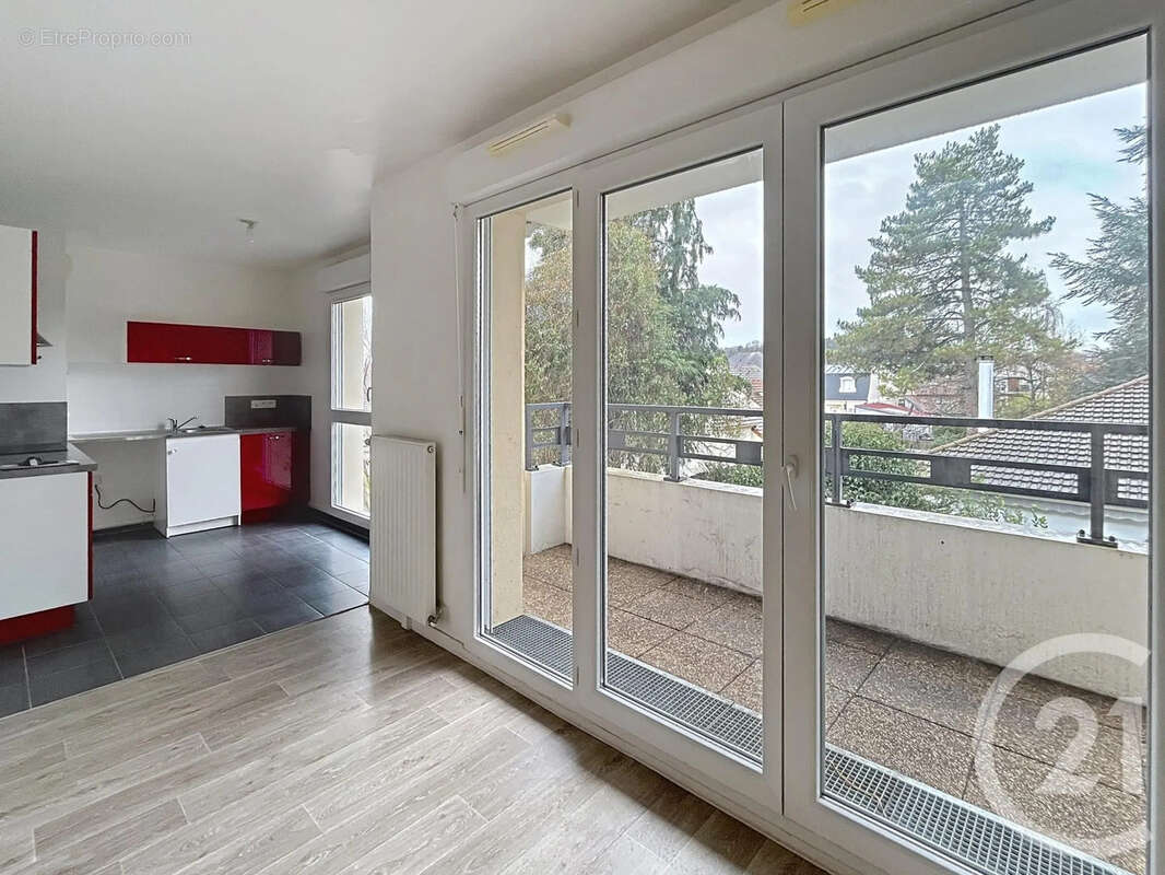 Appartement à BRIE-COMTE-ROBERT