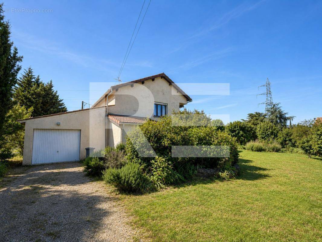 Maison à RODILHAN
