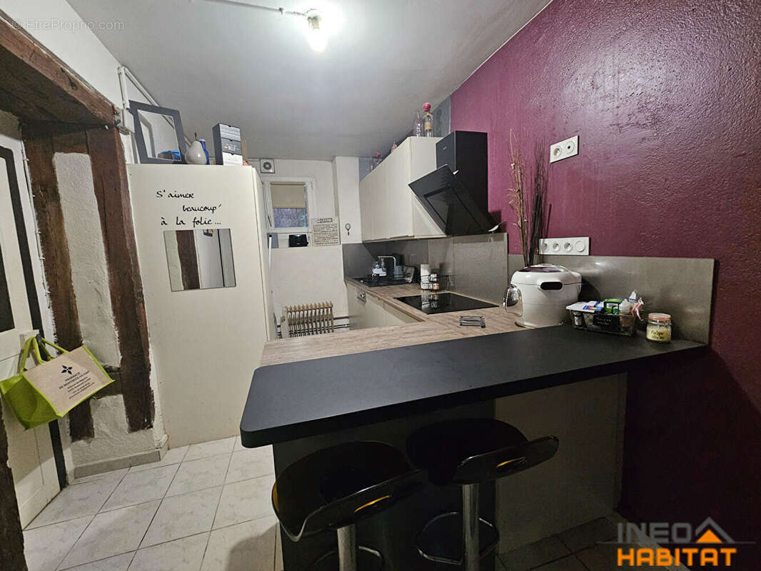 Maison à MONTREUIL-LE-GAST