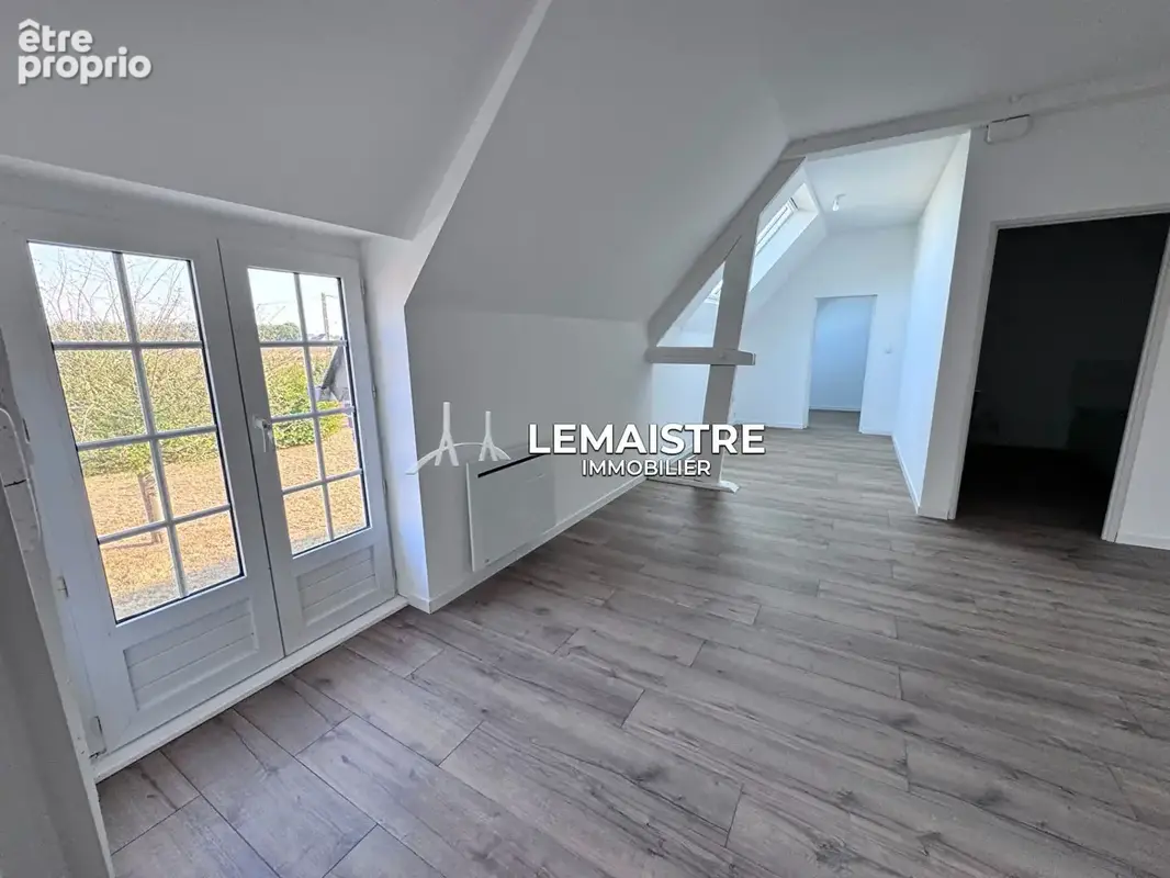 Axe LE HAVRE/YVETOT - Maison 208 m² - 5 chambres - Briques et silex - Double garage - DPE C - photo 12