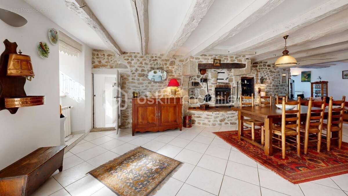 Corps de ferme de Type T6 de 160m² - photo 8