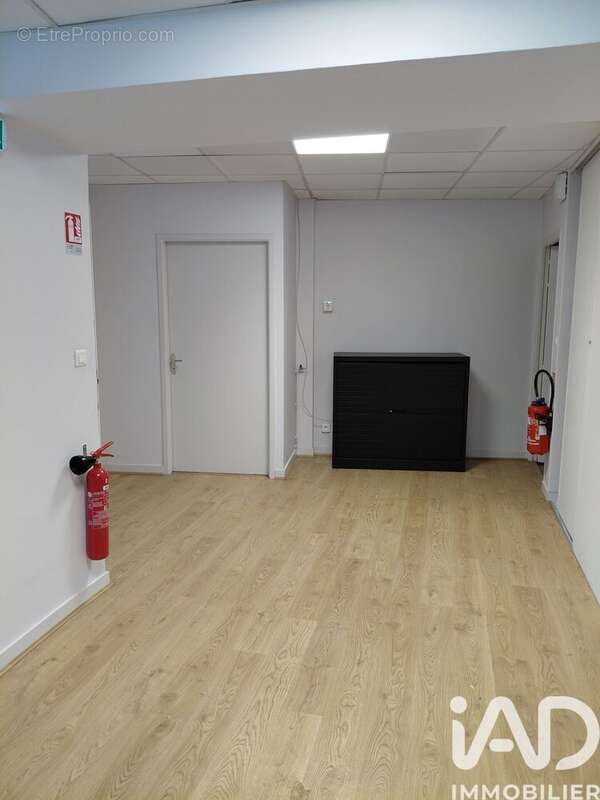 Commerce 325 m² à Saint-Symphorien-Sur-Coise  - photo 9