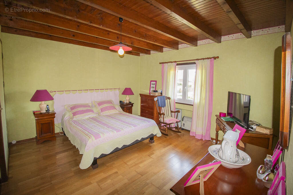 Maison à SAINT-JEAN-DE-SOUDAIN