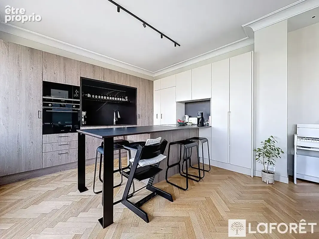 Rare!  Appartement T4 -104.72 m2 dernier étage terrasse - photo 4