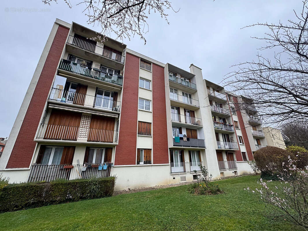 Appartement à NOISY-LE-SEC