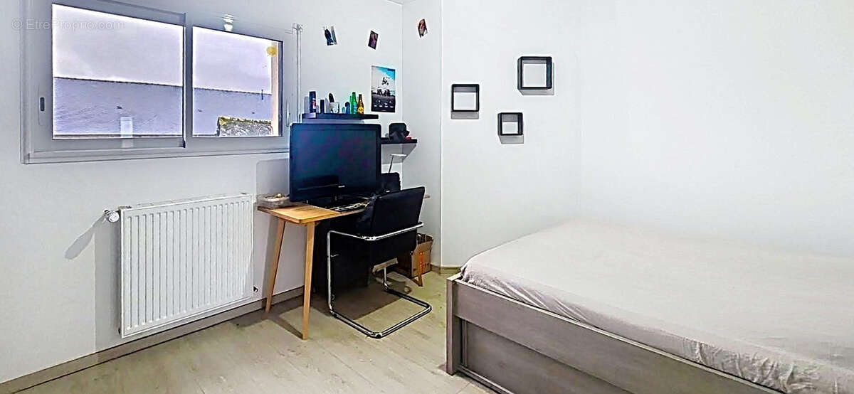 Maison à MEZIERES-SUR-COUESNON