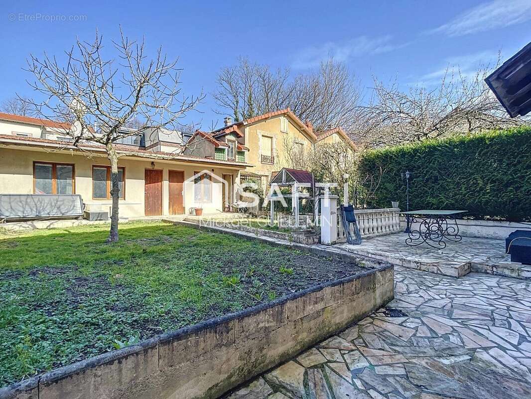 Maison 196 m² à Alfortville  - photo 7