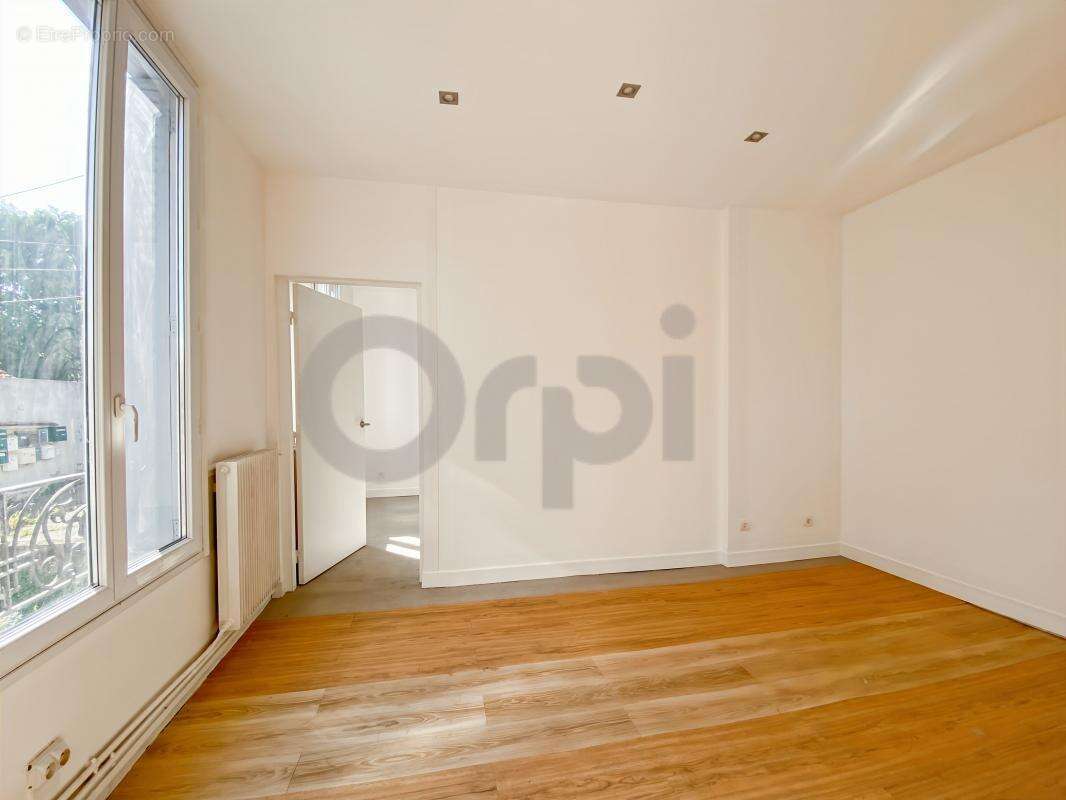 Appartement à AUBERVILLIERS