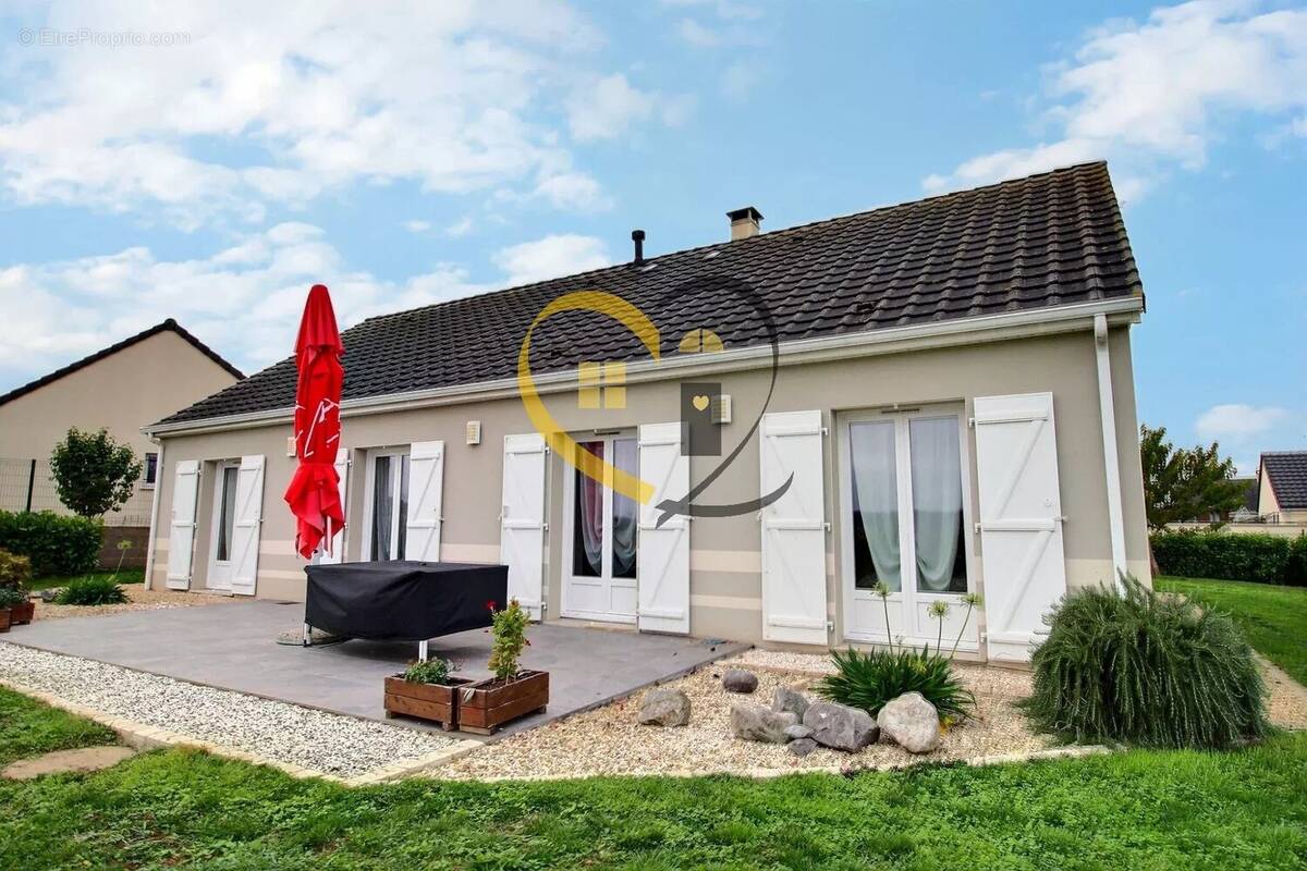 Maison à SAINT-GERMAIN-DU-PUY