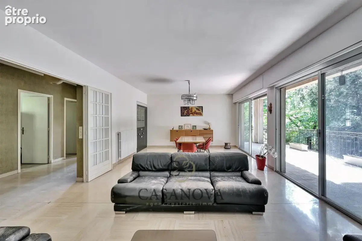 Maison familiale à rénover sur grand terrain arboré de 2 932 m²  Montpellier Aiguelongue - photo 8