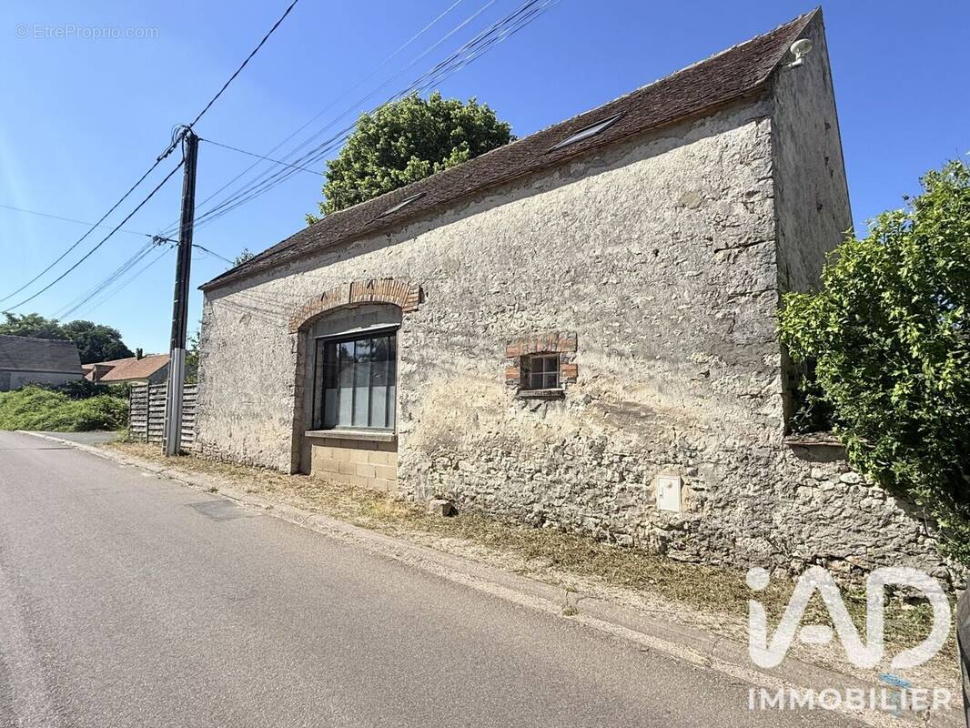 Photo 1 - Maison à CHAINTREAUX