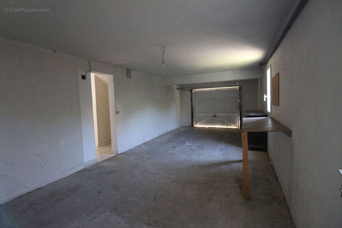 Maison Saint Martin De Crau 6 pièce(s) 120 m2+ terrain au centre ville. - photo 9