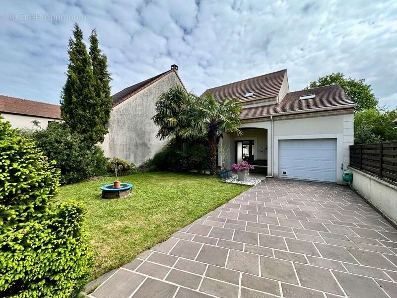 Maison à GIF-SUR-YVETTE
